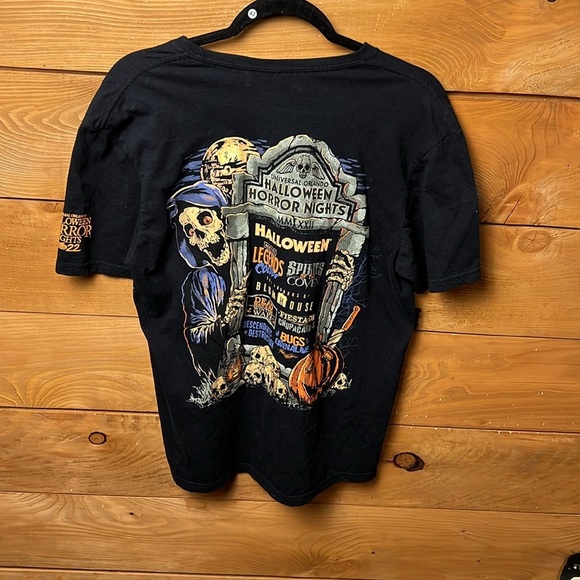 Universal Studios Halloween Horror Nights Women's Md TShirt 2022 scary spooky - Picture 4 of 7